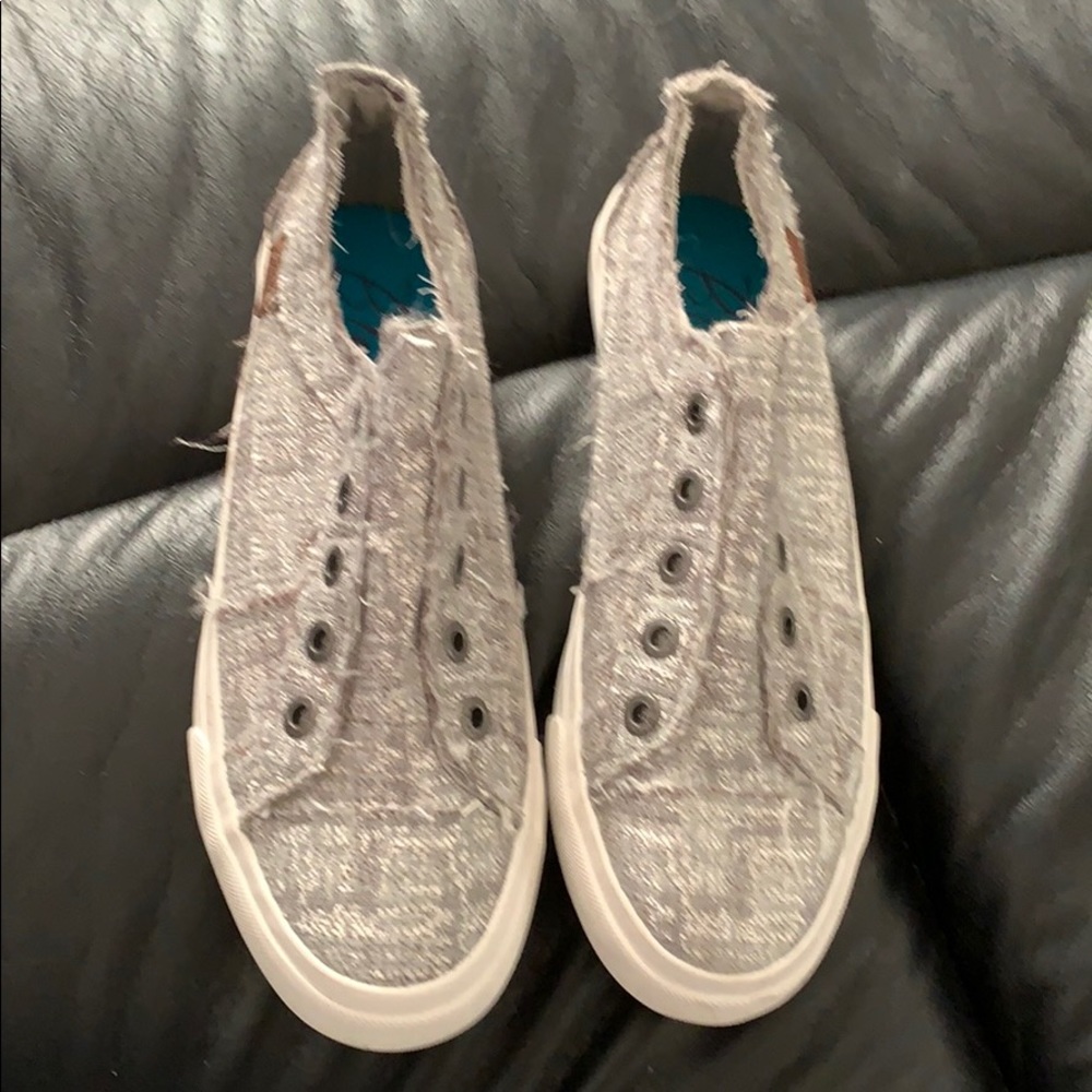 Blowfish casual shoe - size 10